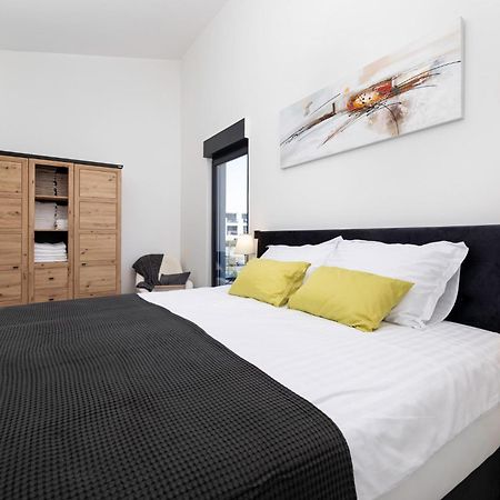 Luxury Villa Adria Apartments Đảo Krk Ngoại thất bức ảnh