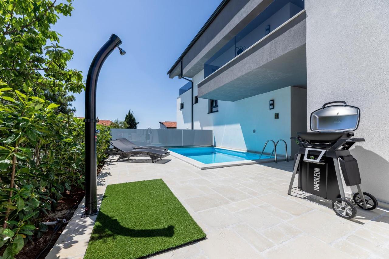 Luxury Villa Adria Apartments Đảo Krk Ngoại thất bức ảnh