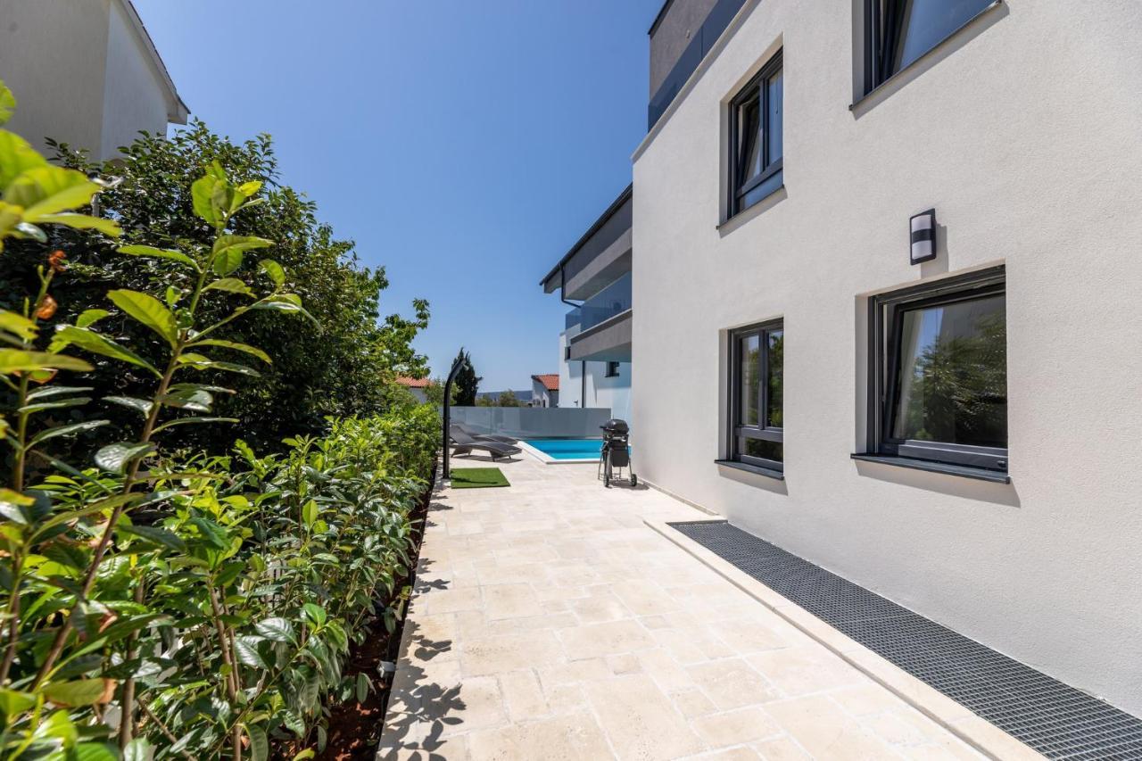 Luxury Villa Adria Apartments Đảo Krk Ngoại thất bức ảnh