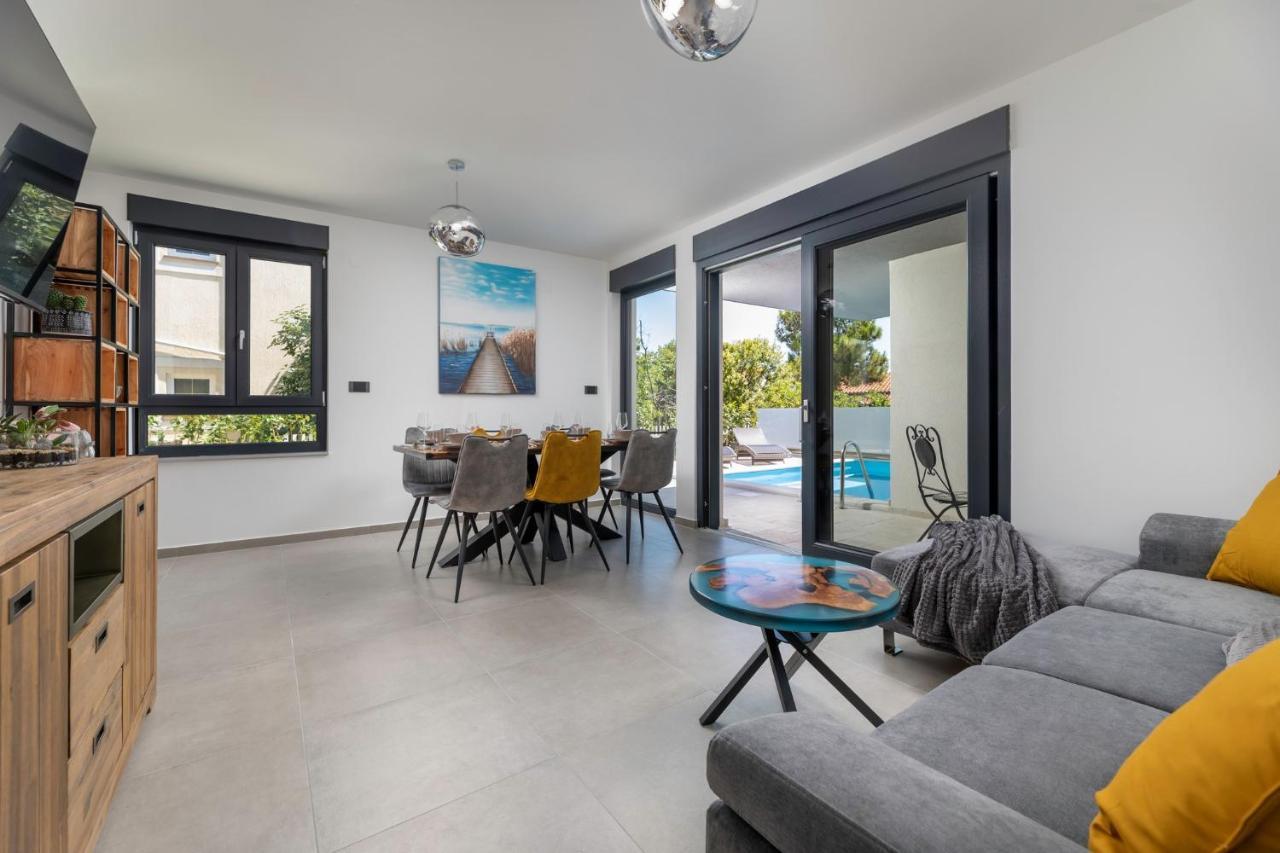 Luxury Villa Adria Apartments Đảo Krk Ngoại thất bức ảnh