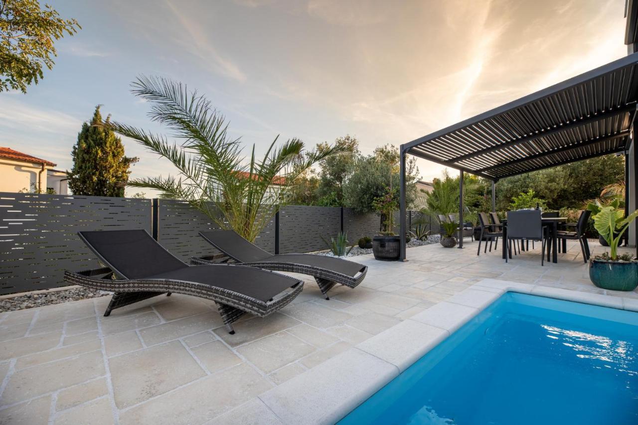 Luxury Villa Adria Apartments Đảo Krk Ngoại thất bức ảnh