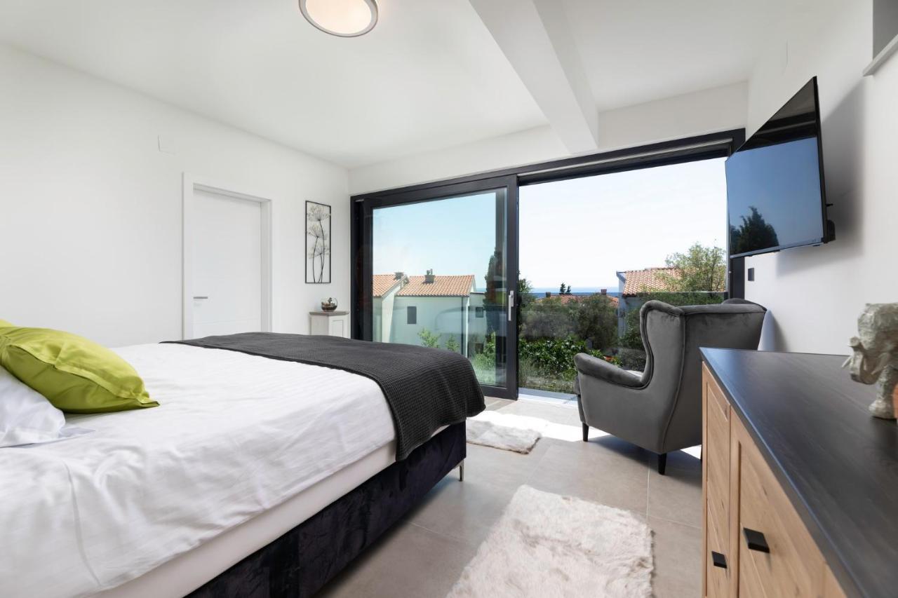 Luxury Villa Adria Apartments Đảo Krk Ngoại thất bức ảnh