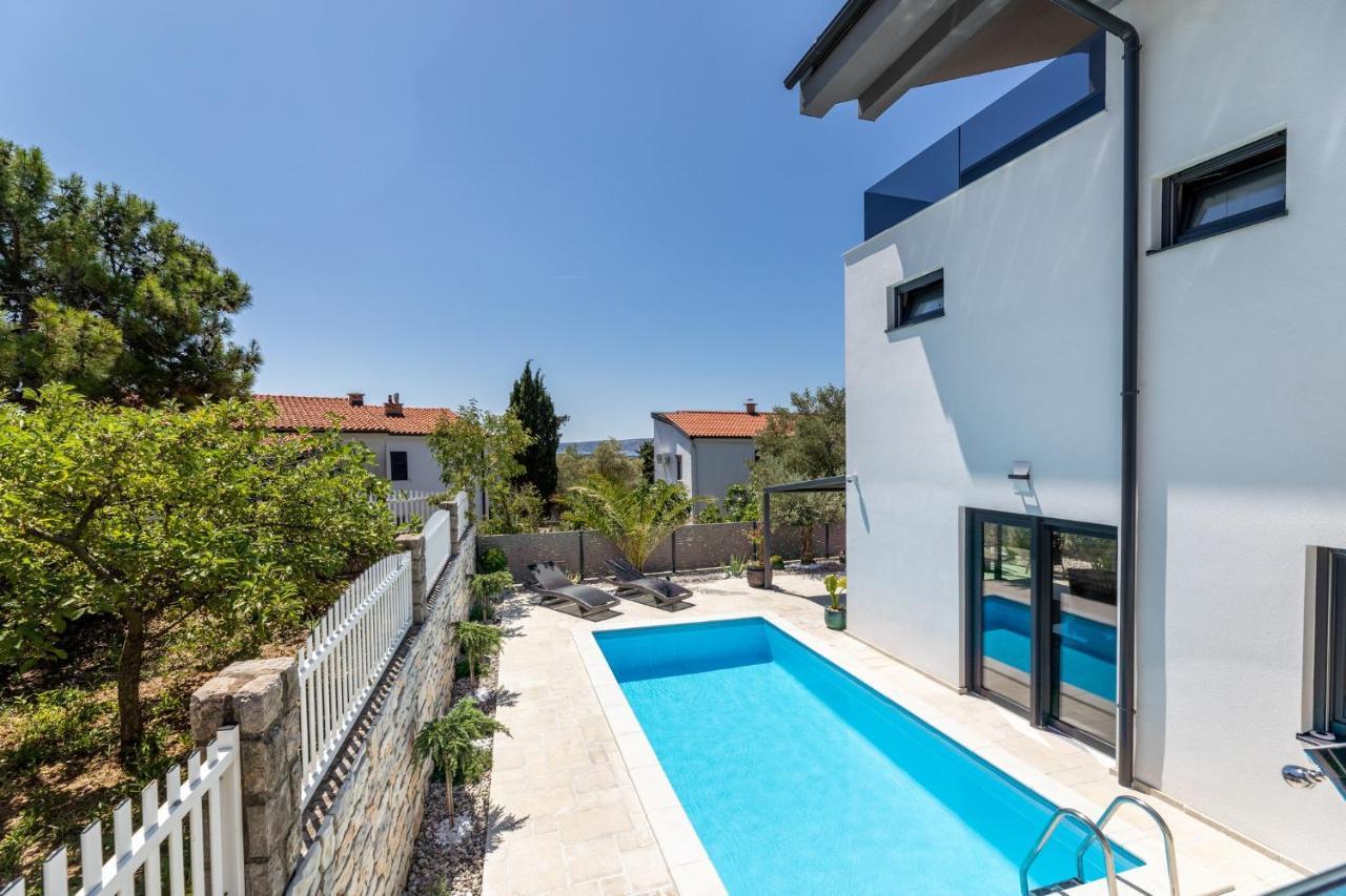 Luxury Villa Adria Apartments Đảo Krk Ngoại thất bức ảnh